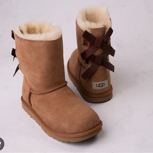 UGG® Bailey Bow II Boot - Little Kid / Big Kid - Chestnut